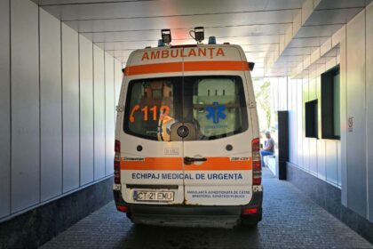 alerta in mamaia o persoana s ar afla in pericol de inec in mare in zona riviera 6a2e697973457