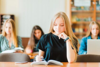 bac 2026 proba scrisa la disciplina obligatorie a profilului matematica istorie programata pentru maine se amana iata anuntul ministerului educatiei 6a4256d87c613