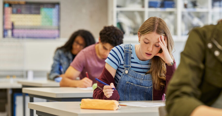 bacalaureat 2026 conditii obligatorii pentru promovare regulile care pot duce la eliminarea din examen 6a257e24c1f36