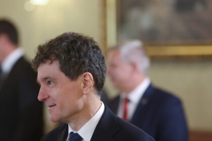 ce a spus nicusor dan despre incercarile partidelor de a racola parlamentari intrati pe listele partidelor extremiste 6a43cd0b615d3