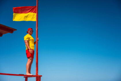 ce semnificatie au steagurile salvamarilor mesajul salvatorilor din eforie nord 6a350f1d4a0a3