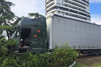 ce spune patronul firmei la care lucra soferul de tir care a provocat accidentul din tomis nord lucreaza de mult la noi are toate avizele medicale 6a27fc2919050