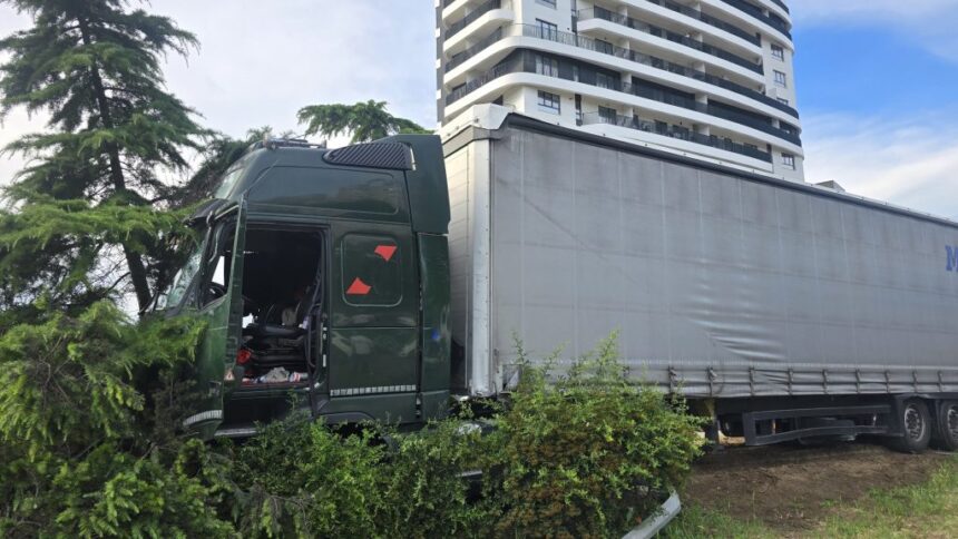 ce spune patronul firmei la care lucra soferul de tir care a provocat accidentul din tomis nord lucreaza de mult la noi are toate avizele medicale 6a27fc2919050
