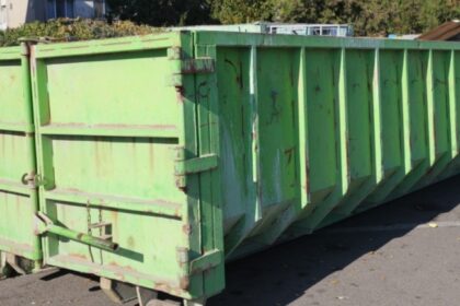 containere pentru deseuri voluminoase amplasate in cartierul bratianu din constanta 6a43dcfd5786a