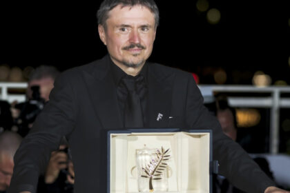 cristian mungiu cere ca sala palatului sa fie folosita de cineasti pentru premierele romanesti doar 50 de orase mai au cinematografe 6a1d5ccabd626