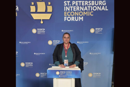 diana sosoaca a mers la davosul rus de la sankt petersburg a aparut alaturi de fugara marina tauber care este cautata international 6a2163f9001d4