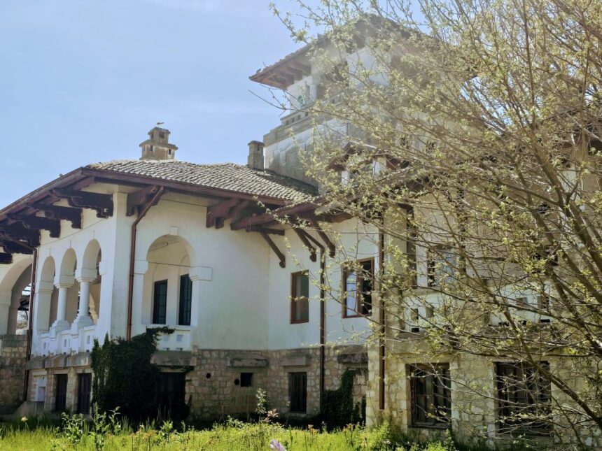 dupa ani de ruina si uitare vila regala a reginei maria primeste sansa renasterii a fost semnat protocolul pentru restaurare 6a3fac8118b7e