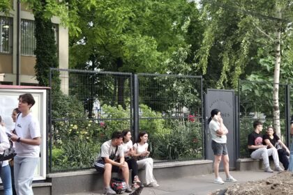elev eliminat de la bacalaureat dupa ce i a sunat telefonul in urma unei avertizari ro alert 6a2af7236930d