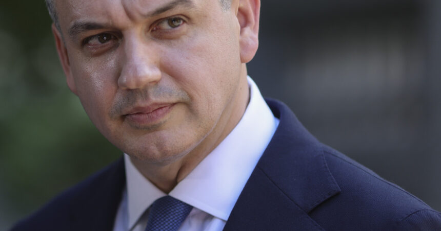 eugen tomac a avut un scurt schimb de opinii cu presedintele nicusor dan dupa discutiile cu psd pnl si usr de luni 6a270c418d065