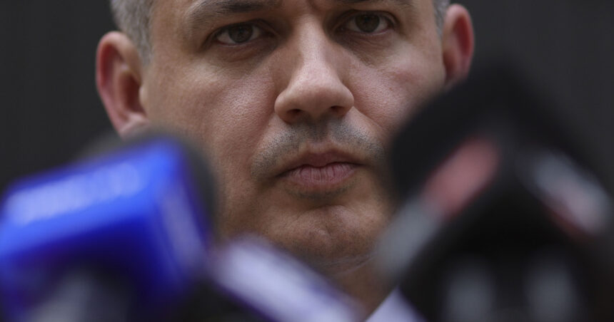 eugen tomac are programate noi consultari pentru sustinerea in parlament in vederea investirii guvernului 6a27a99bb1464