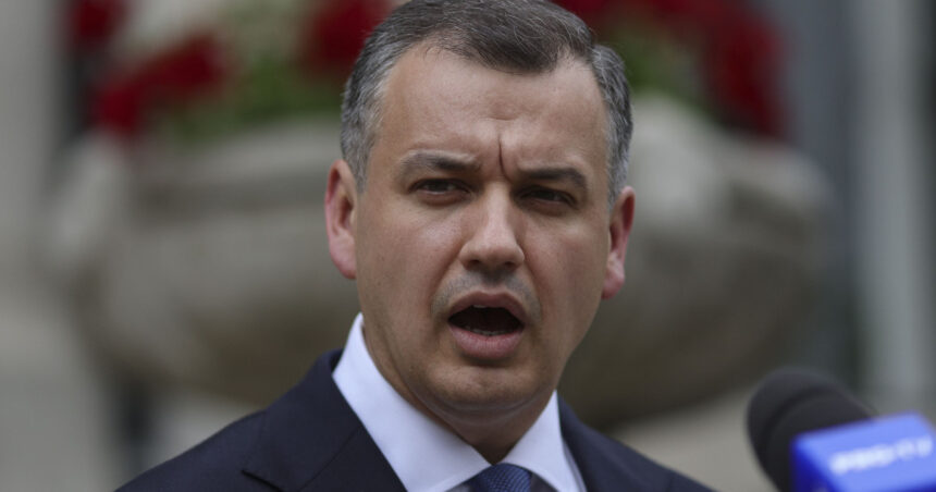 eugen tomac nu mai putem trai dupa romania creionata de pe timpul lui ceausescu si subventiona primarii cu 300 de locuitori 6a2d916aec0a8
