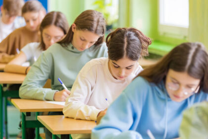 evaluarea nationala 2026 elevii au inceput prima proba scrisa cum arata subiectele la limba si literatura romana 6a38db1290efa