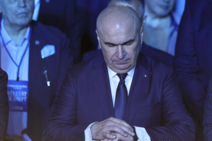 exclusiv bolojan despre fotografia lui nicusor dan din experienta mea te intalnesti cu toti dar masa o iei cu cine ti place 6a38507cb470f