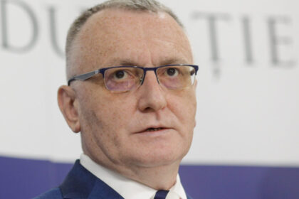 exclusiv liderii pnl se intalnesc luni pentru a discuta desemnarea lui adrian vestea ca premier cimpeanu e un om foarte potrivit 6a2ed836a2bcc
