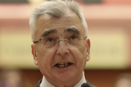 exclusiv petrisor peiu spune ca sorin grindeanu poate ajunge premier cu o majoritate fragila clasa politica e cam cu nervii la pamant 6a40f4f01e8d6