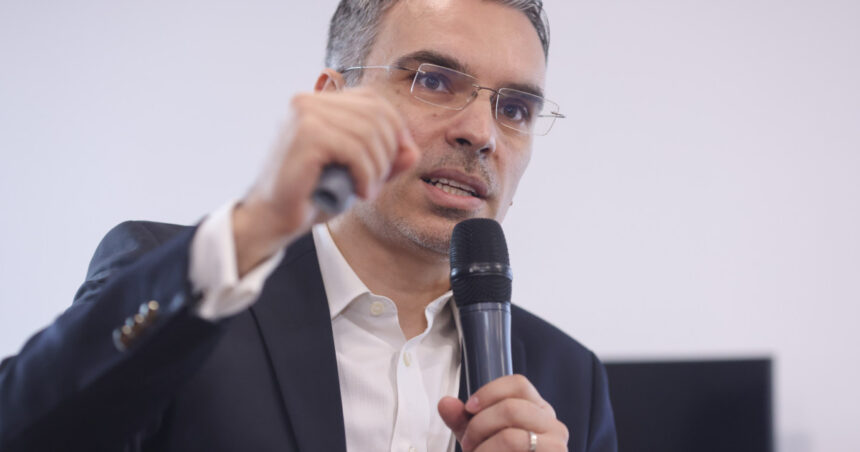 exclusiv remus stefureac nicusor dan a avut o evolutie interesanta dar e incert daca va castiga un al doilea mandat 6a240ddb8639e