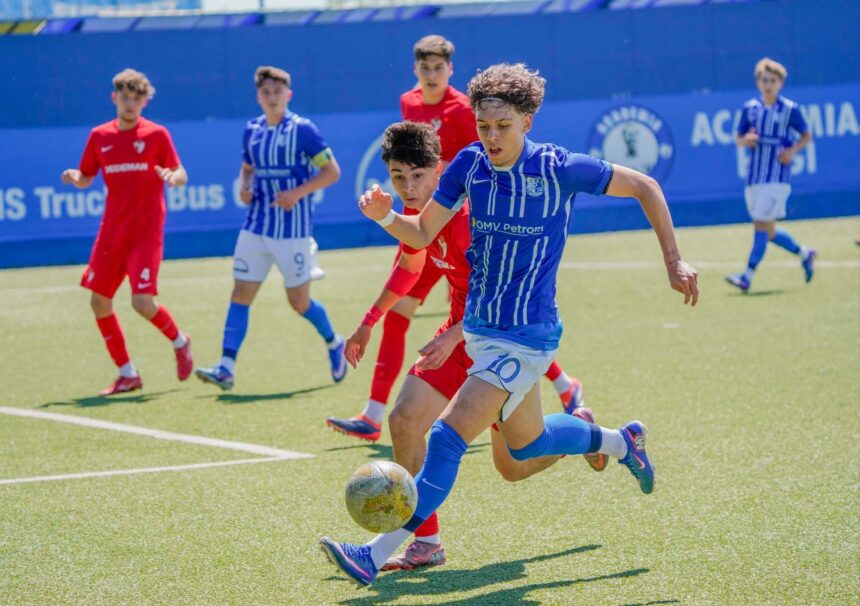 farul constanta a trimis doi dintre tinerii campioni u18 in liga a 2 a 6a2ef08fb93f8