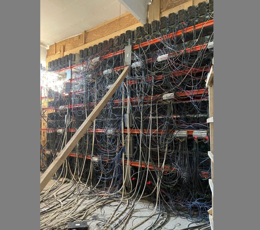 ferma clandestina de criptomonede descoperita de anaf intr o cladire dezafectata iata unde 6a3a470ecb626