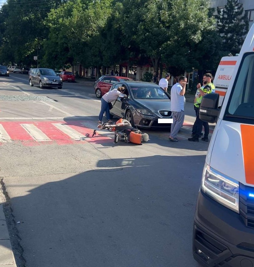 foto accident la trecerea de pietoni de la balada din medgidia este implicat un scuter 6a32b275b31a6