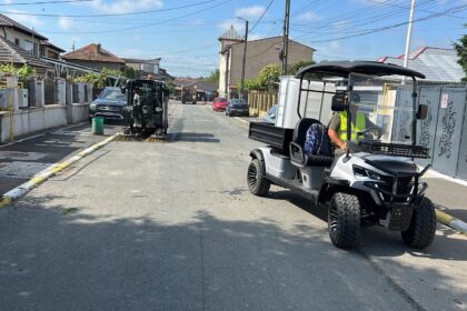 foto actiuni de igienizare in valu lui traian angajatii de la gospodaria comunala continua lucrarile pentru un mediu mai curat 6a26a74aade69