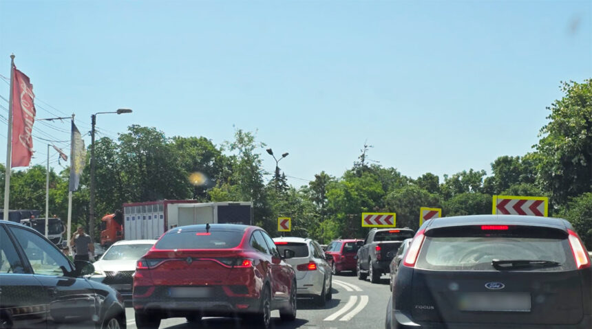 foto atentie soferi trafic intens pe dn39 la eforie se circula bara la bara 6a422c8becbf2
