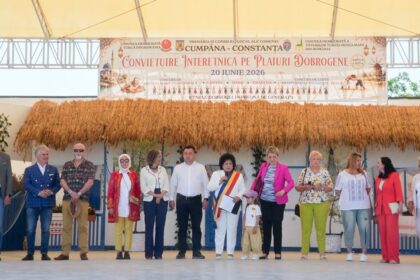 foto iata castigatorii concursului de arta culinara traditionala din cumpana din cadrul evenimentului intitulat convietuire interetnica pe plaiuri dobrogene 6a36db945ed96