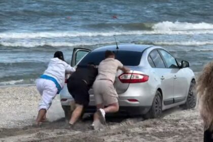 foto sofer amendat dupa ce a intrat cu masina pe plaja din vadu cat are de platit 6a314144ab0b3