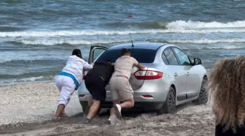 foto sofer amendat dupa ce a intrat cu masina pe plaja din vadu cat are de platit 6a314144ab0b3