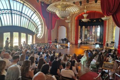 foto video deschiderea oficiala a cafenelei din cazinoul constanta invitati de seama iau parte la eveniment 6a2abb4b0fe0d