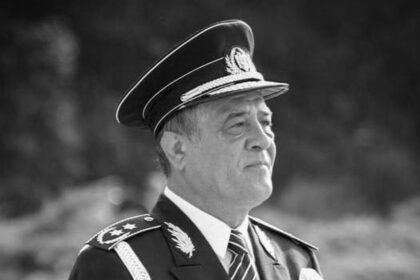 generalul costica voicu fost sef al politiei romane a murit la varsta de 74 de ani 6a1ecdf771726