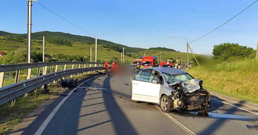 grav accident rutier pe dn1f in judetul cluj unde o motocicleta a intrat in coliziune cu un autoturism 6a25b9d7ce4e4