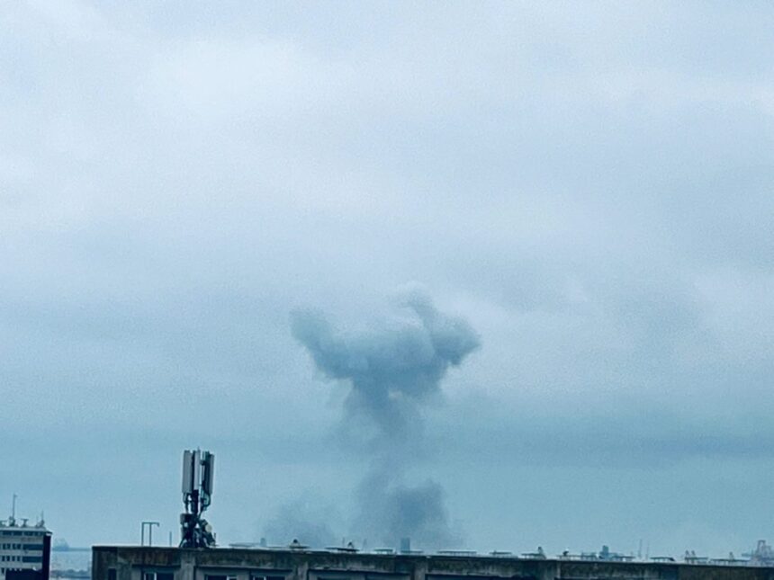 imagini foto video inclusiv live de la fata locului firul evenimentelor din portul constanta de la depistarea dronei la explozie planul rosu evacuarea zonei costiere si alte 4 gasite 6a22a1a9a9804