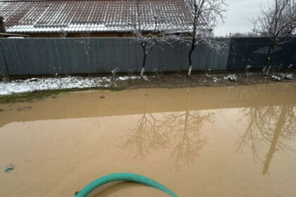 inundatii in bacau si vrancea pompierii au intervenit in mai multe localitati afectate de ploile torentiale 6a244fb52621f