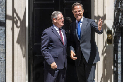 keir starmer discutii cu mark rutte marea britanie isi reafirma angajamentul fata de nato in plin conflict privind bugetul apararii 6a42be5477309