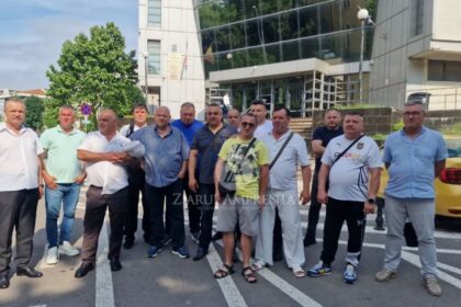 live foto video declaratii angajatii ct bus prezenti la tribunalul constanta in procesul pentru suspendarea grevei din decembrie 2025 6a2baa68cfb98