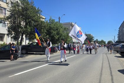 live foto video dobrogea interetnica sarbatorita la cumpana in prezenta a sute de persoane parada portului popular competitii si bucate traditionale toate pregatite pentru a celebra cult 6a364b727b781