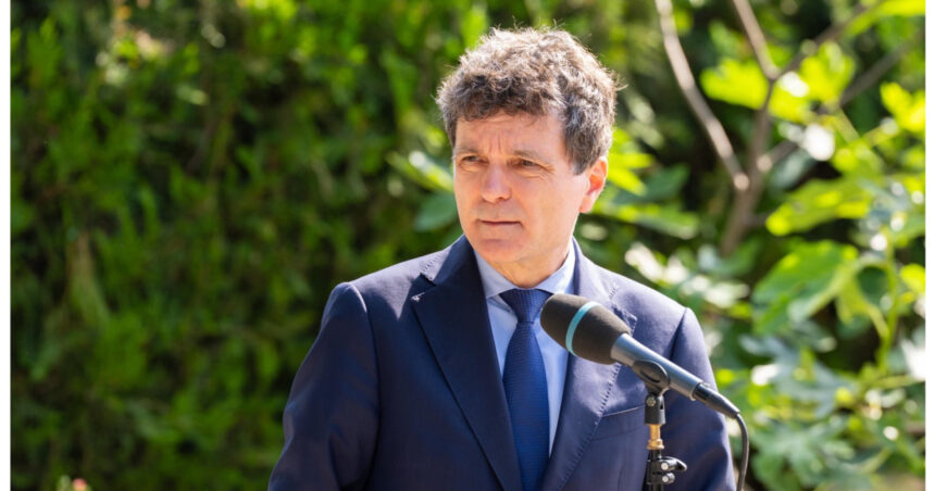 live text nicusor dan discuta cu liderii psd pnl usr si udmr la cotroceni sorin grindeanu si siegfried muresan cele doua variante de premier 6a3e9c26c3eb8