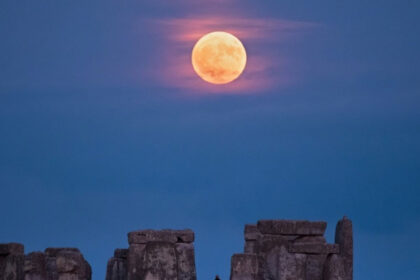 luna capsuna aduce primul spectacol astronomic al verii cand va putea fi observata 6a40b603633fc