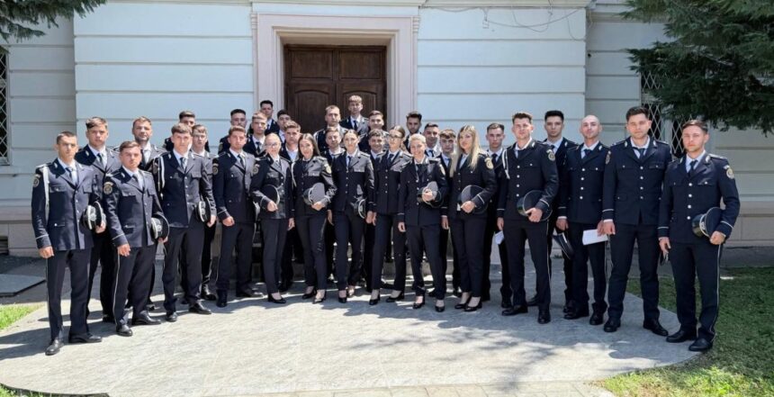 mai multi politisti la mare o noua promotie de agenti de politie a fost incadrata la ipj constanta 6a42684ac3eb9