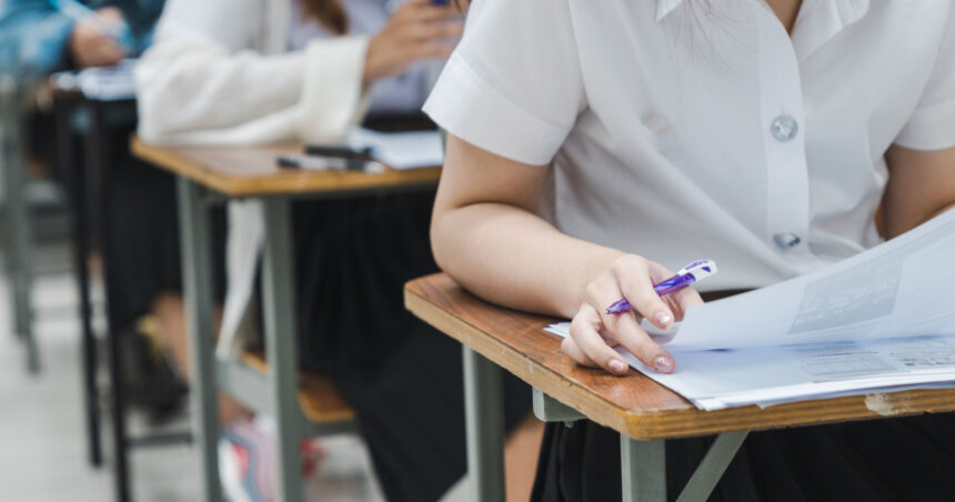 ministrul interimar mihai dimian a semnat ordinul pentru bacalaureat 2030 ce se schimba la examen 6a316d22a382d