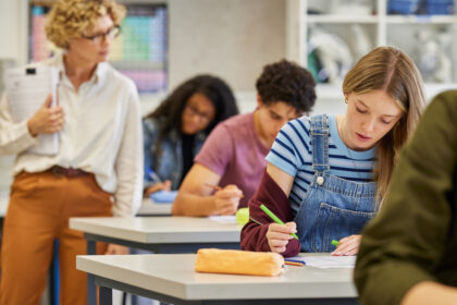 news alert proba la matematica si istorie de la bacalaureat 2026 amanata din cauza caniculei ministerul educatiei schimba calendarul examenului 6a4254e892e95