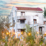 nici dupa un an nu si a gasit cumparator hotelul boutique el locanda din mamaia revine la vanzare cu pret redus 6a409133ca907