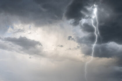 o femeie a fost lovita de fulger in polonia furtunile si inundatiile provoaca haos in mai multe zone din europa centrala 6a38deaaada26