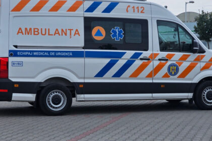 o sicanare in trafic inceputa in botosani s a terminat cu un accident in iasi un tanar de 18 ani a ajuns in stare grava la spital 6a2bbdaabf952