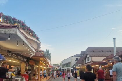 patronii de la casa covasna din satul de vacanta in asteptarea verdictului in procesul intentat consiliului local constanta miza este terenul pe care se afla casuta 6a35fad426b46