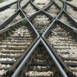 pericol pe calea ferata in suceava scanduri de lemn au fost gasite perpendicular pe sine un tren la un pas de tragedie 6a4215bf0540d