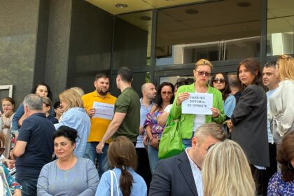 protest spontan al angajatilor anaf din constanta fata de noul proiect al legii salarizarii 6a1fec8243d13