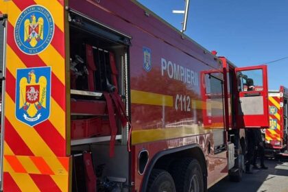 ro alert la agigea incendiu in port la poarta 10 mai multe autospeciale actioneaza la fata locului 6a409f463e8a1