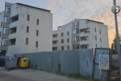 suspans prelungit la tribunalul constanta pentru un dezvoltator imobiliar din palazu mare a carui autorizatie pentru construirea blocului a fost suspendata de judecatori 6a2b722fd8505