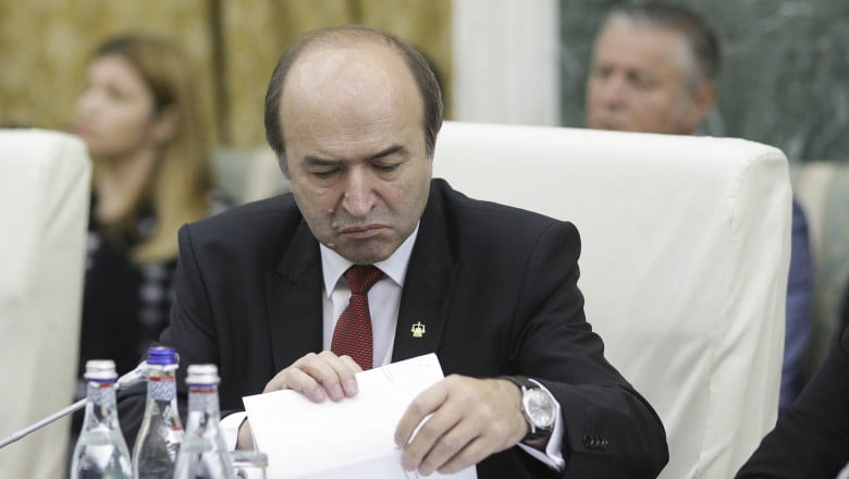 tudorel toader contrazice usr in cazul dominic fritz prefectul trebuie sa constate incetarea mandatului de primar 6a35c23306425